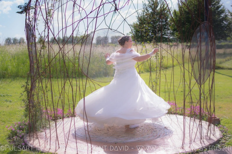 Photo mariage dans cabine téléphonique anglaise