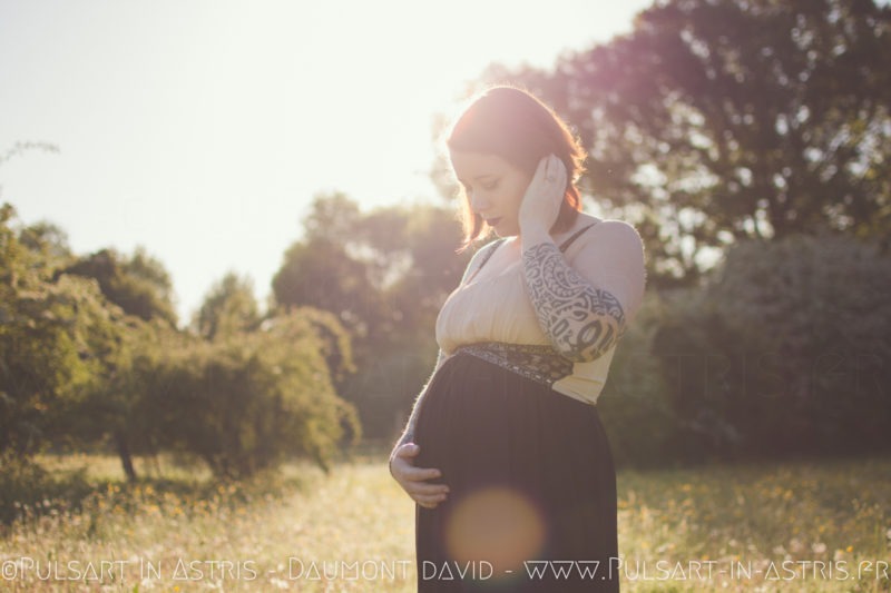 femme enceinte en bord de mer