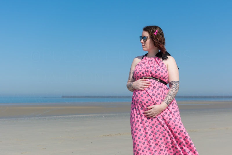 femme enceinte en bord de mer